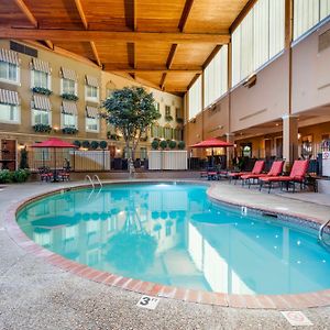 Best Western Plus White Bear Country Inn